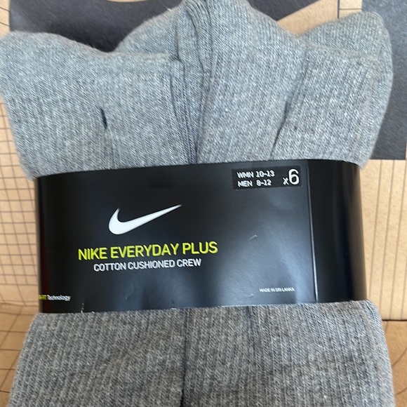 Nike Everyday Plus Cotton Cushioned CREW 6 pairs socks set - Picture 3 of 16